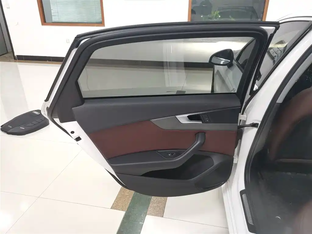 Audi A4L 2019 40 TFSI Progressive (China VI) фото 18