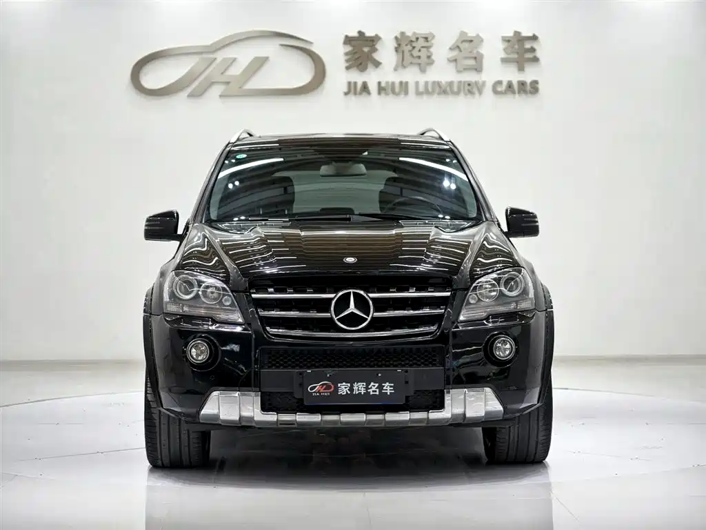 Mercedes-Benz M-Class AMG 2011 AMG ML 63 фото 3