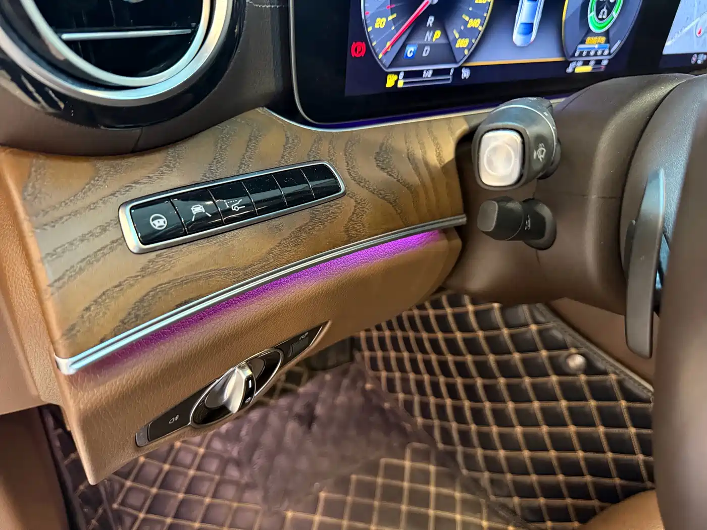 Mercedes-Benz E-Class 2020 E 300 L Luxury Model фото 9