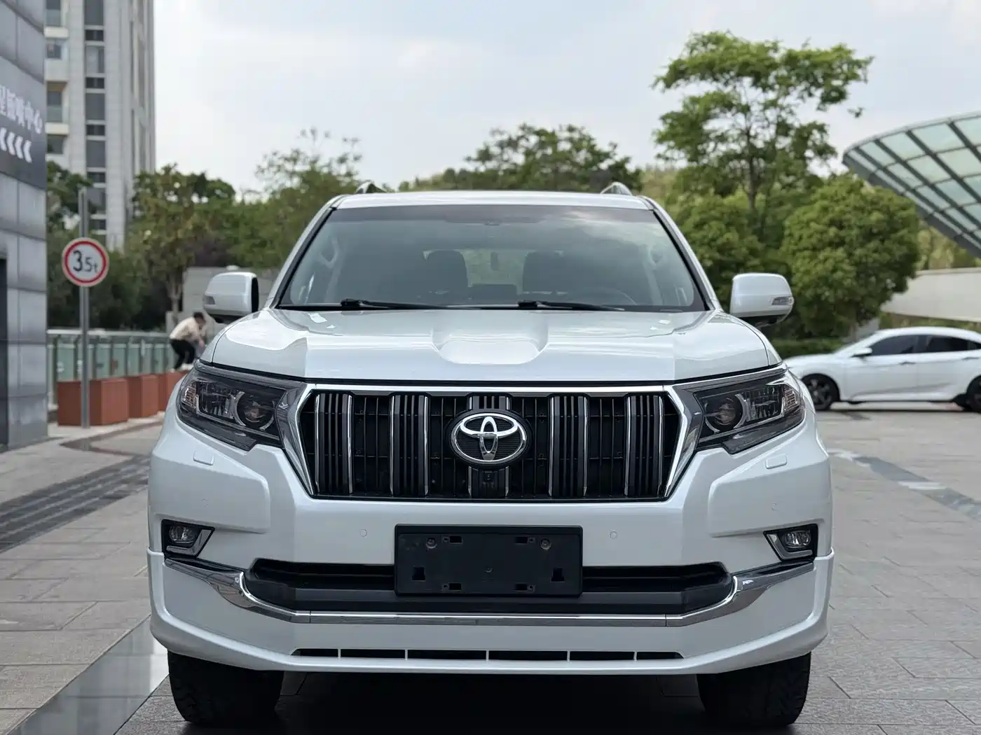 Toyota Prado 2019 3.5L Automatic TX-L Zunxiang Edition фото 2