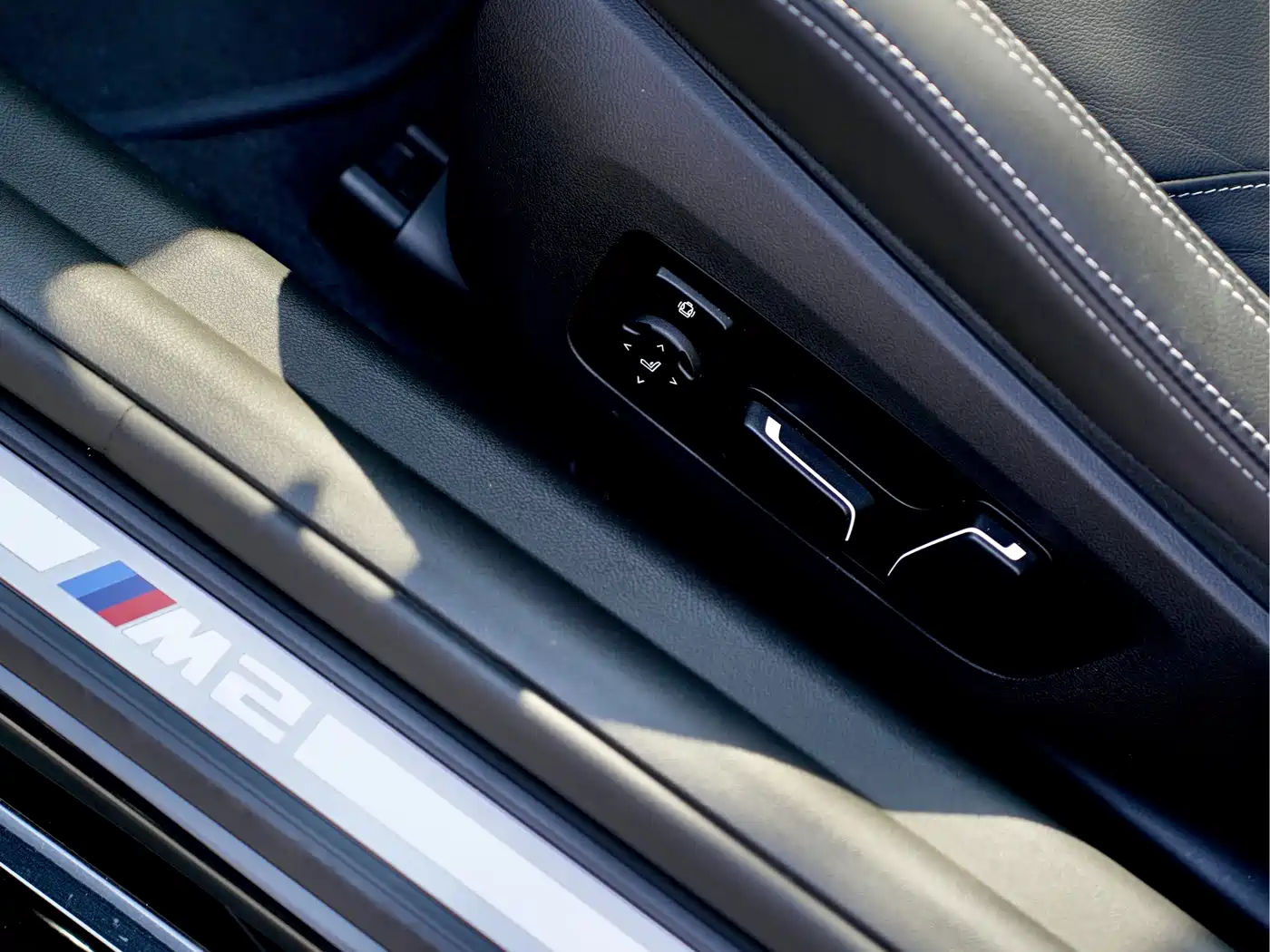 BMW M2 2024 M2 фото 17