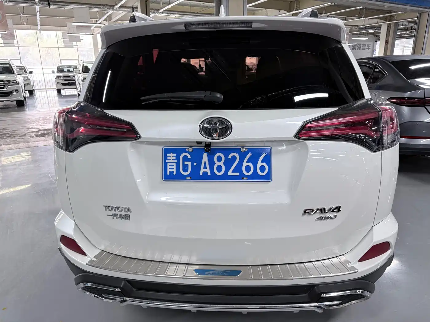 Toyota RAV4 Rongfang 2018 2.5L Automatic 4WD Elite i Edition фото 18