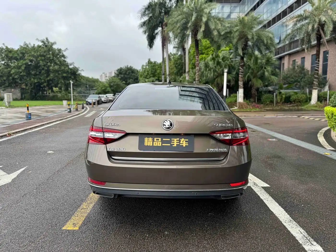 Škoda Superb 2018 TSI330 DSG Luxury Edition China V фото 15
