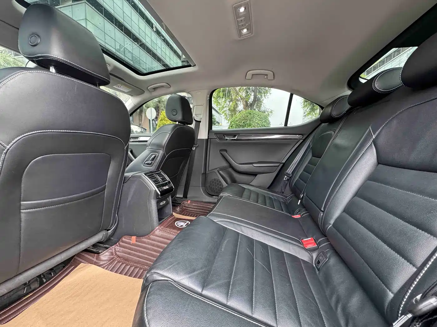 Škoda Superb 2018 TSI330 DSG Luxury Edition China V фото 6