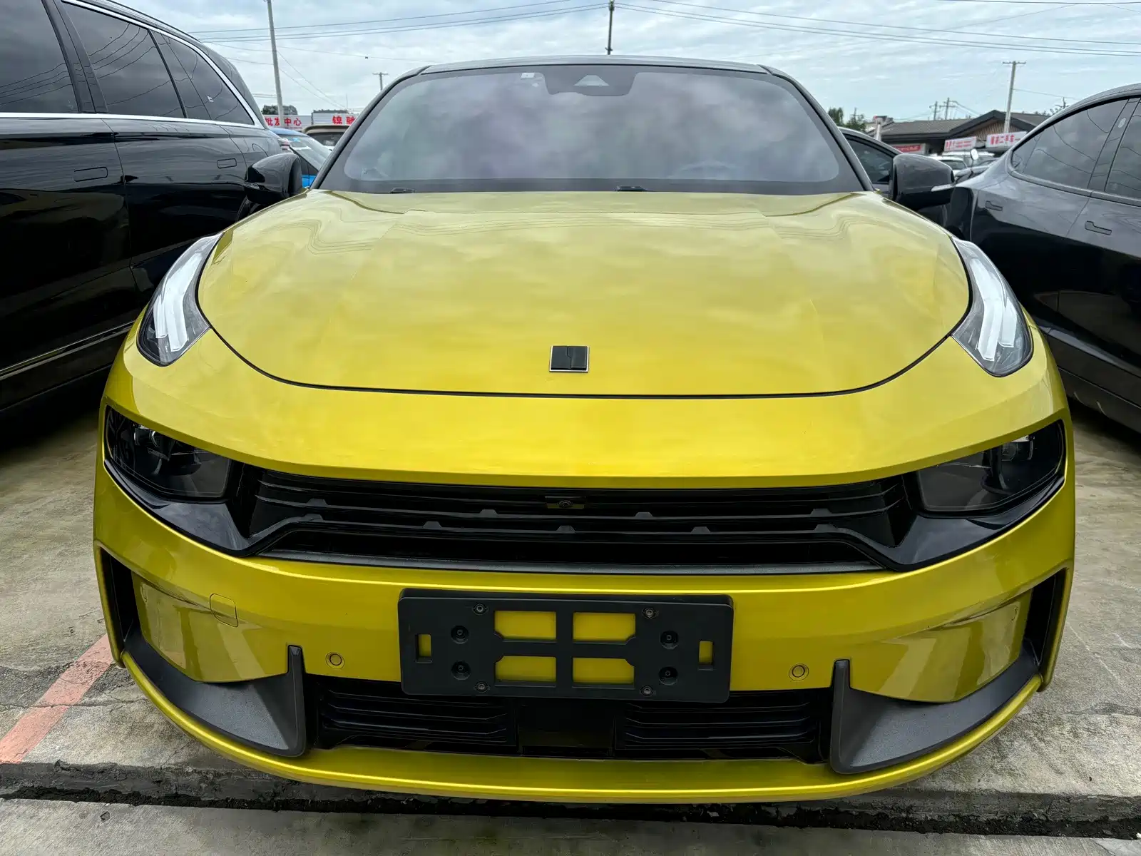 Фото 2 - Lynk & Co 03