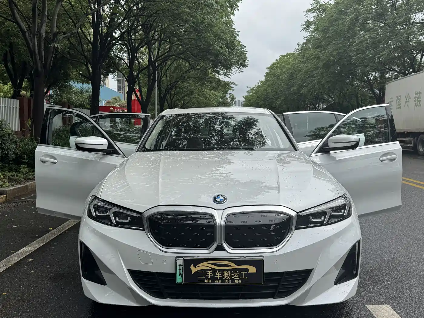 BMW i3 2024 eDrive 35 L фото 3