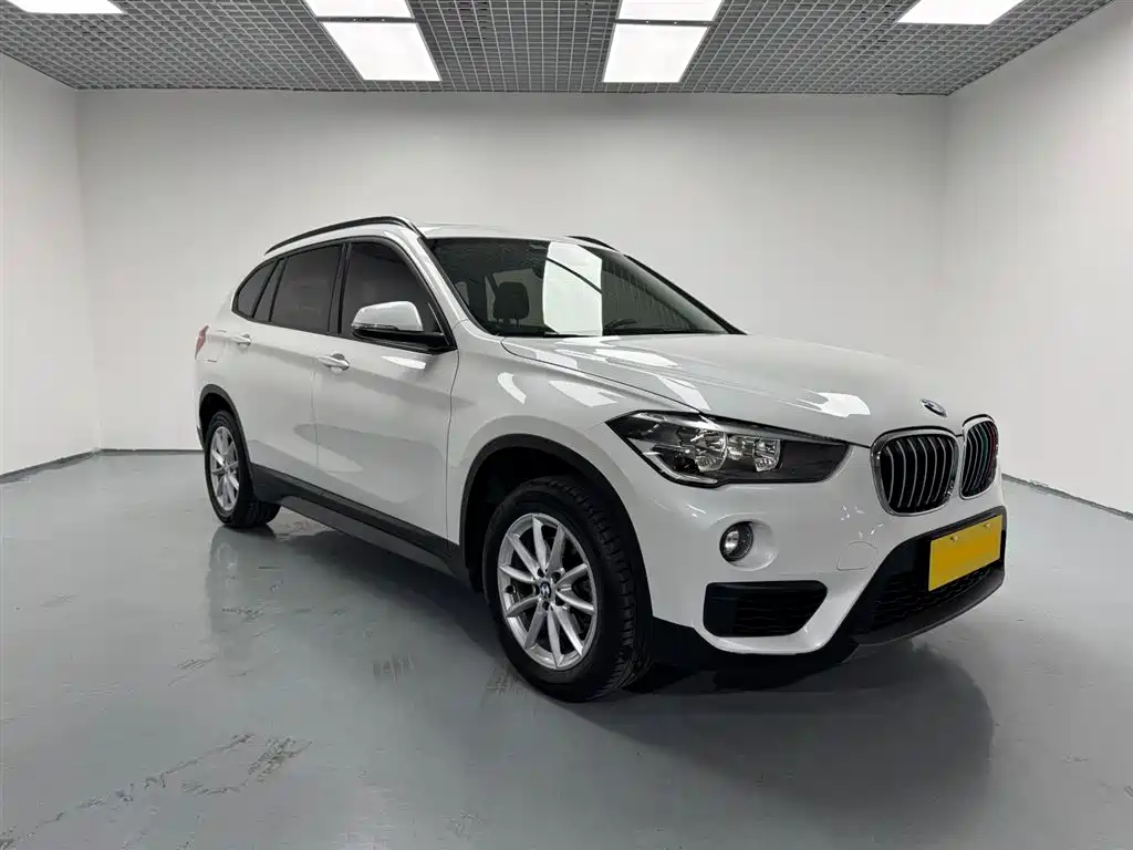 BMW X1 2019 sDrive18Li Fashion Model фото 4