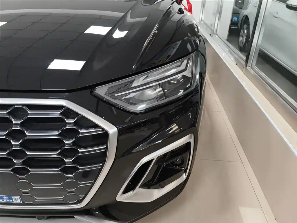 Audi Q5L 2022 40T Luxury Dynamic фото 24
