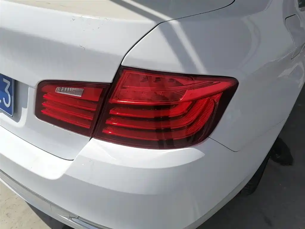 BMW 5 Series 2014 525Li Luxury Design Package фото 8