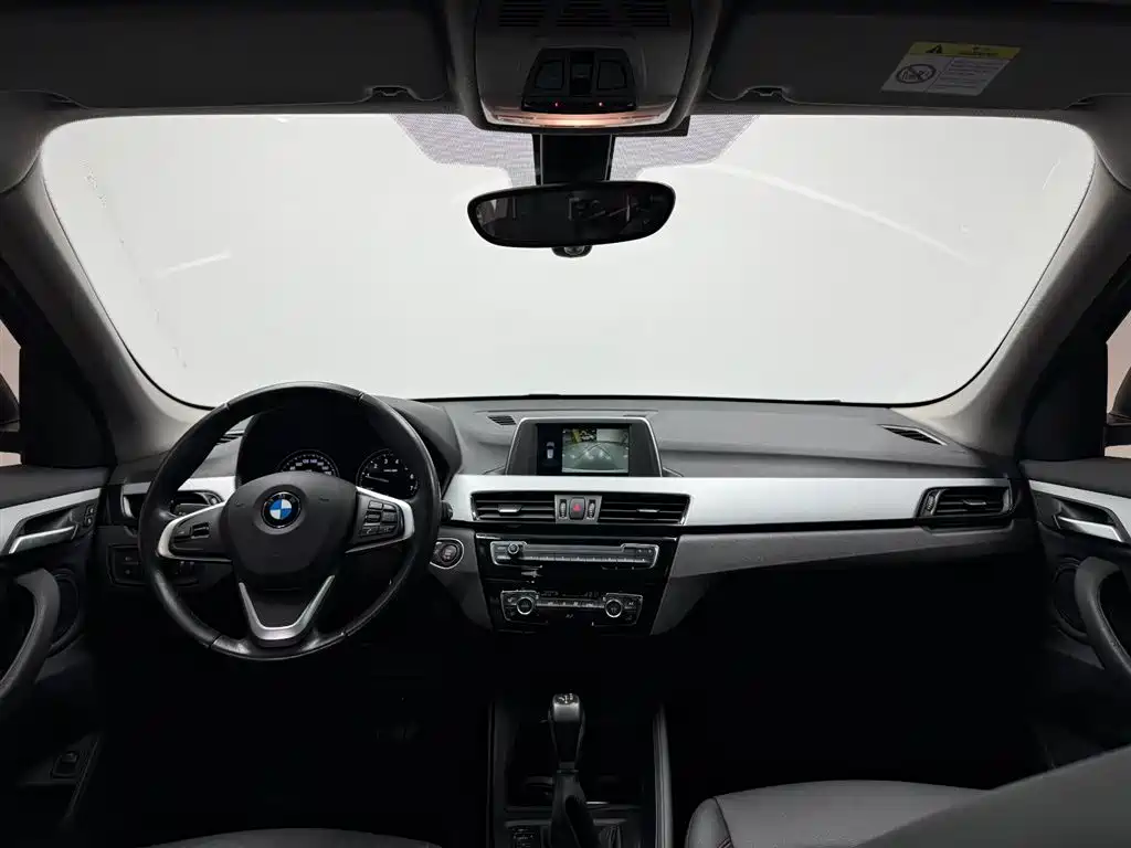 BMW X1 2019 sDrive18Li Fashion Model фото 12