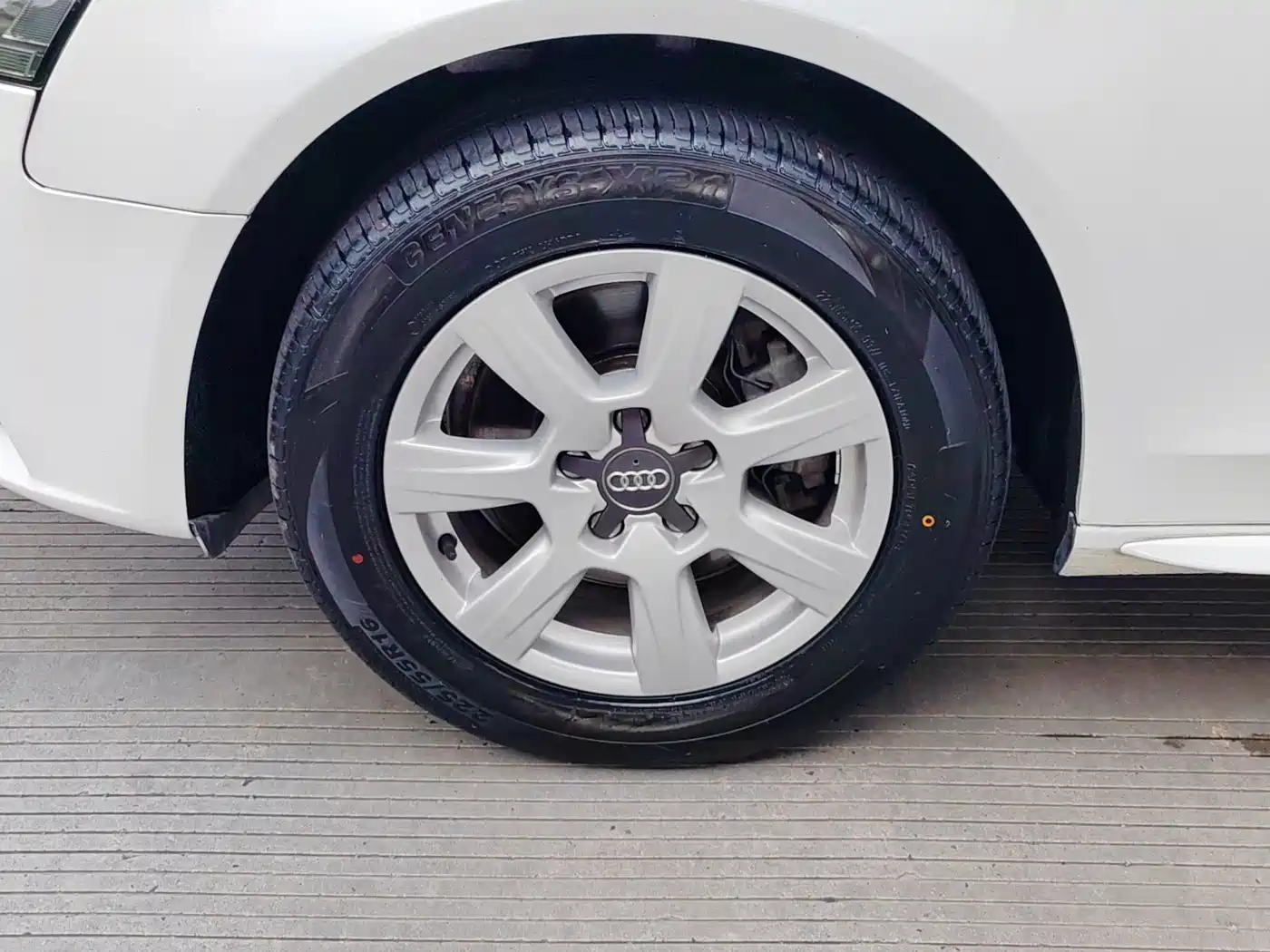 Audi A4L 2011 1.8 TFSI Comfort фото 10