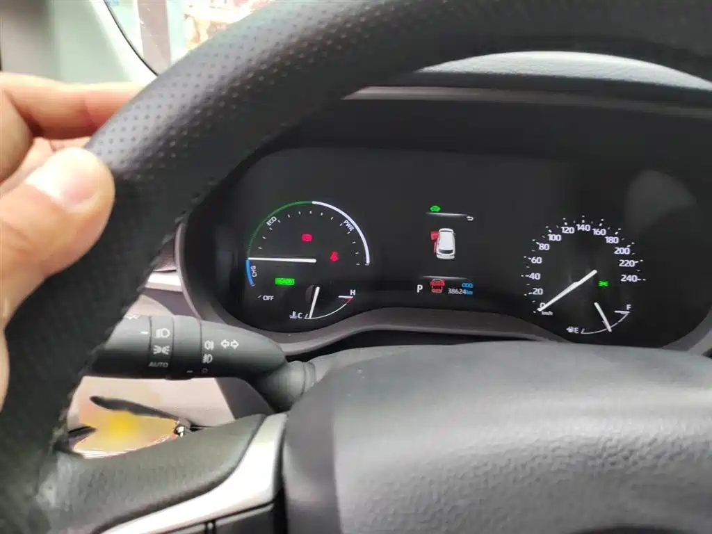 Toyota Sienna 2024 2.5L Hybrid Comfort Edition фото 4