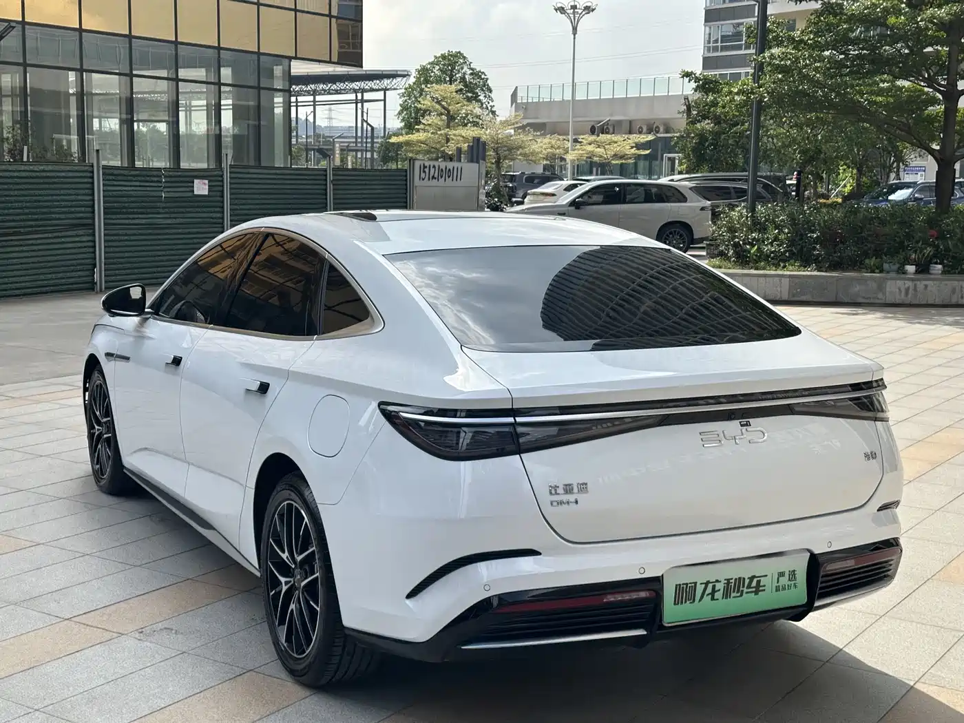 BYD Seal 2024 Glory Edition DM-i 1.5L 121km Prestige фото 19
