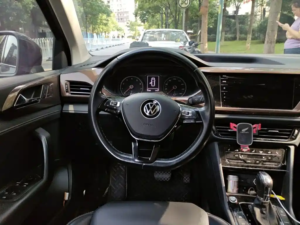 Volkswagen Tharu, миниатюра 3