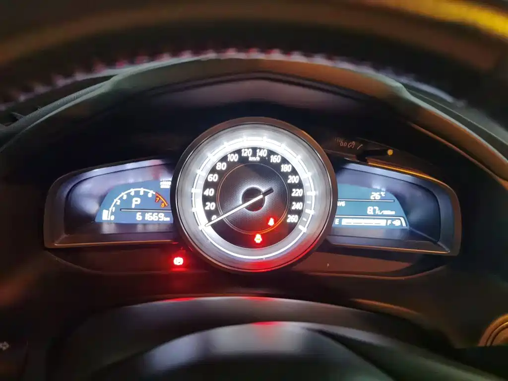 Фото 7 - Mazda CX-4