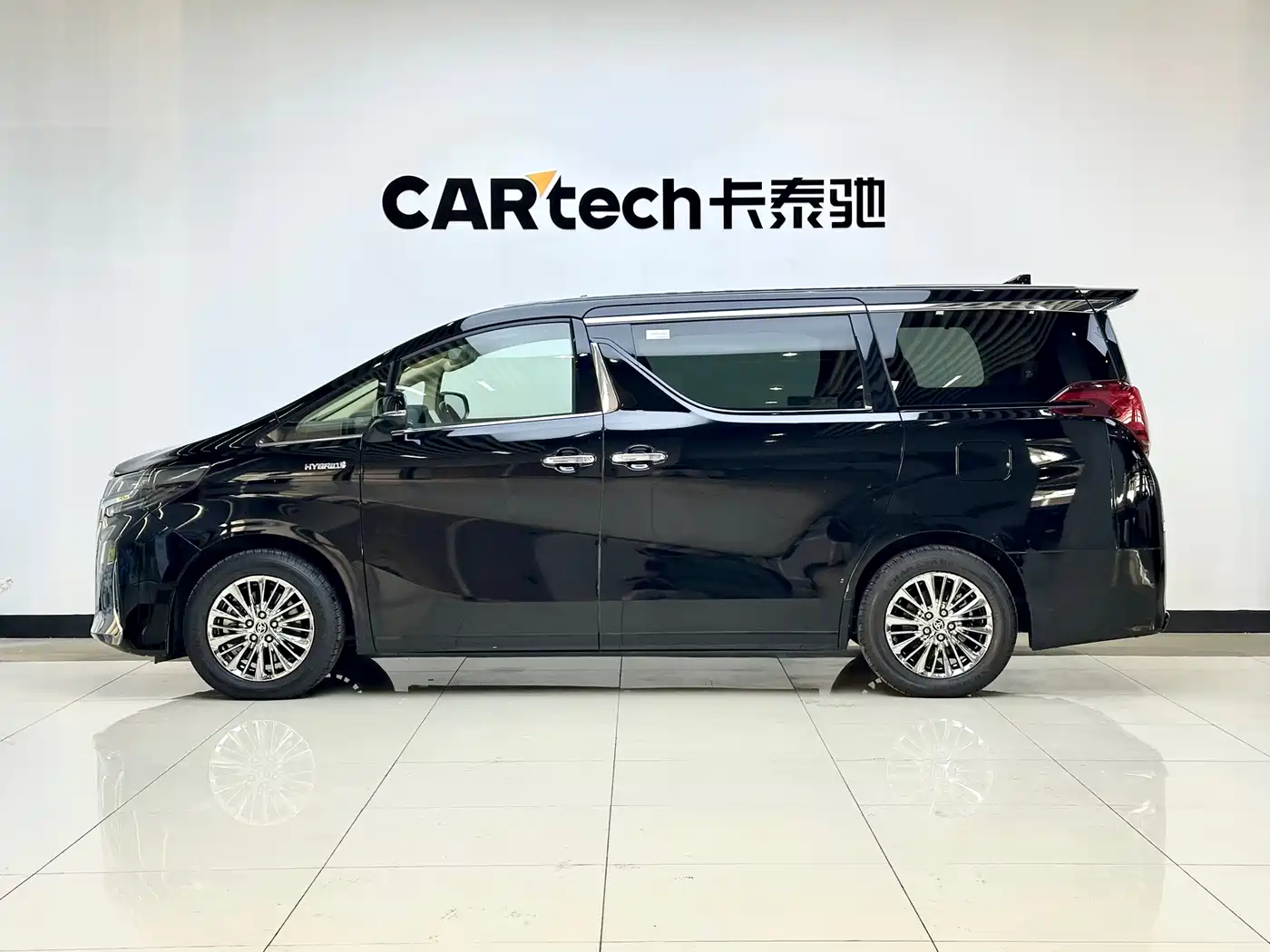 Toyota Alphard 2021 Hybrid 2.5L Luxury фото 5