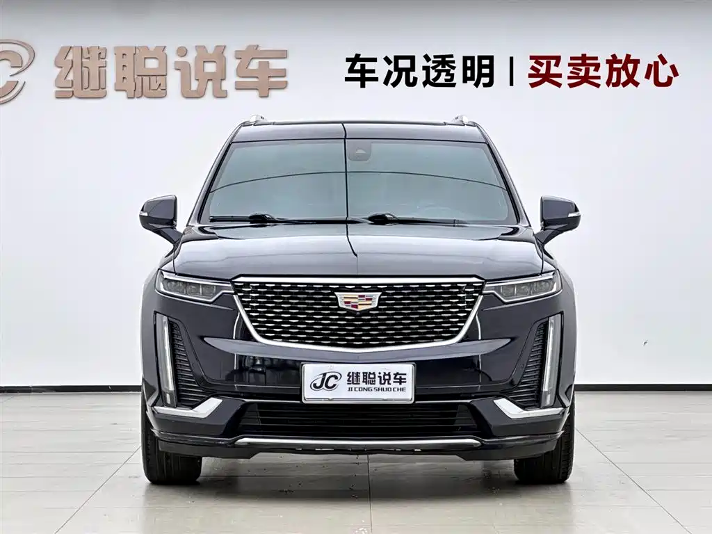 CADILLAC XT6