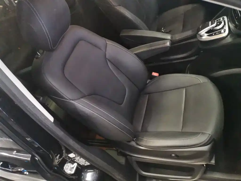 Mercedes-Benz V-Class 2018 V 260 Pilot Edition China V фото 25