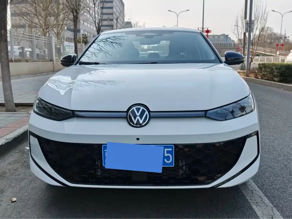 Volkswagen Lavida 2025 PRO 1.5T фото 3