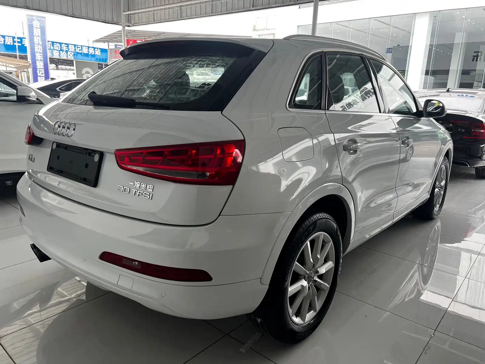 Фото 15 - Audi Q3