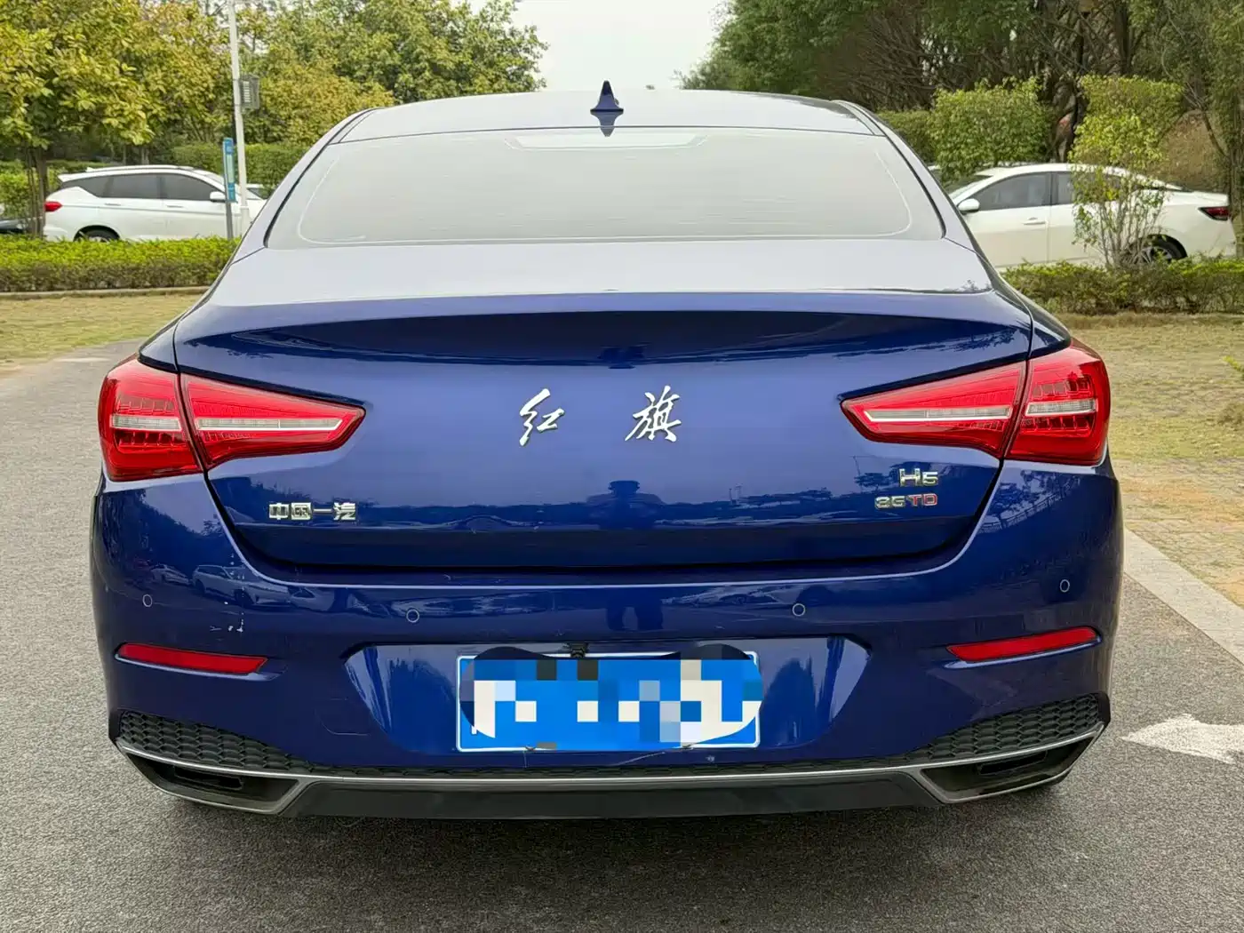 Hongqi H5 2020 1.8T Automatic Smart Connection Qi Rhythm Edition фото 9