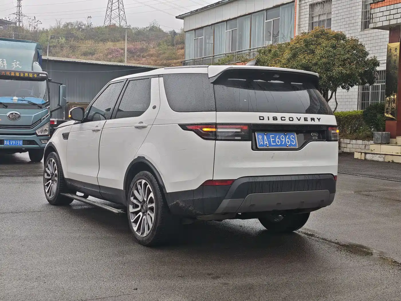 Land Rover Discovery 2017 3.0 SC V6 S фото 10