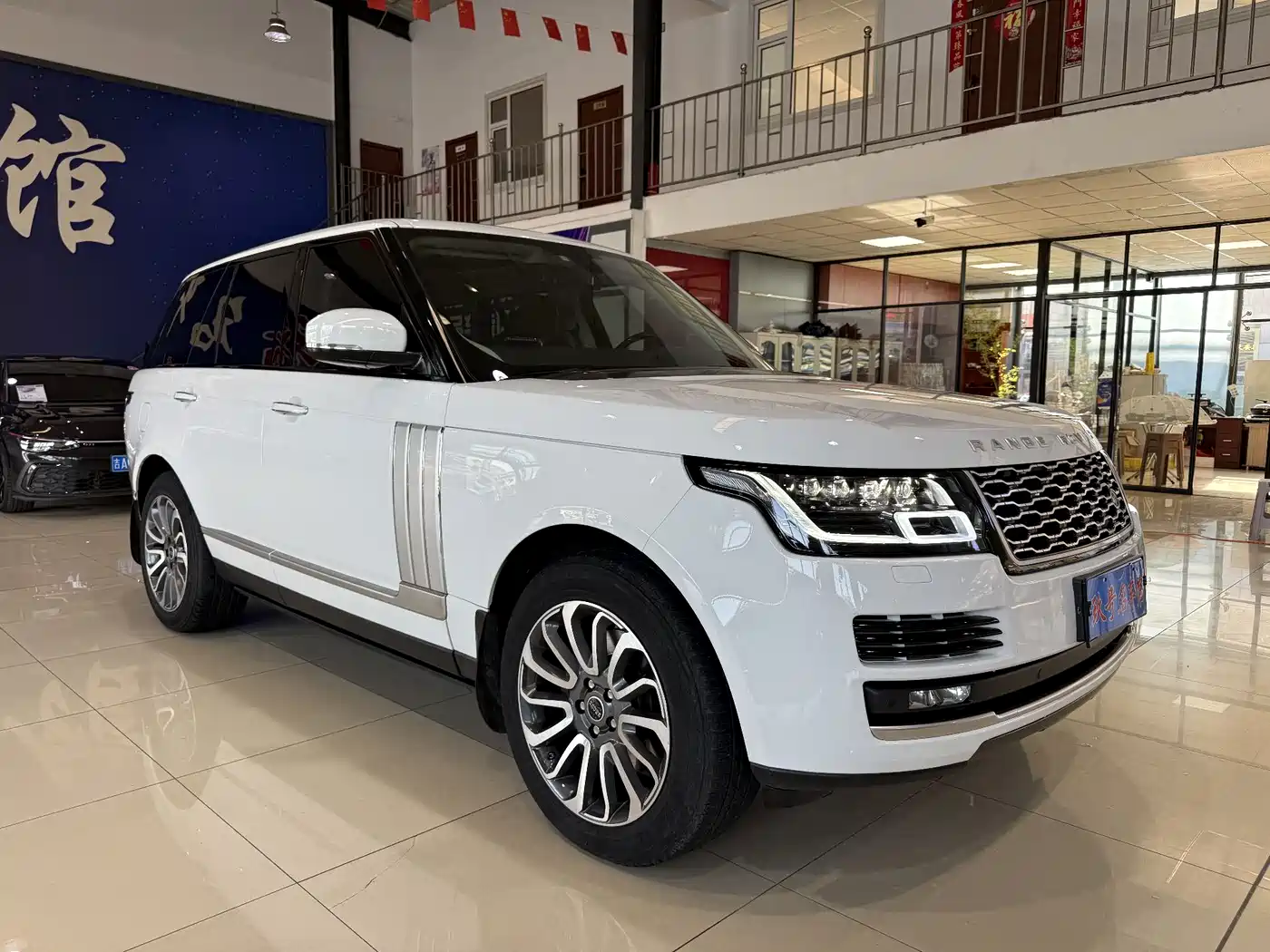 Land Rover Range Rover 2015 3.0 SC V6 Vogue фото 3