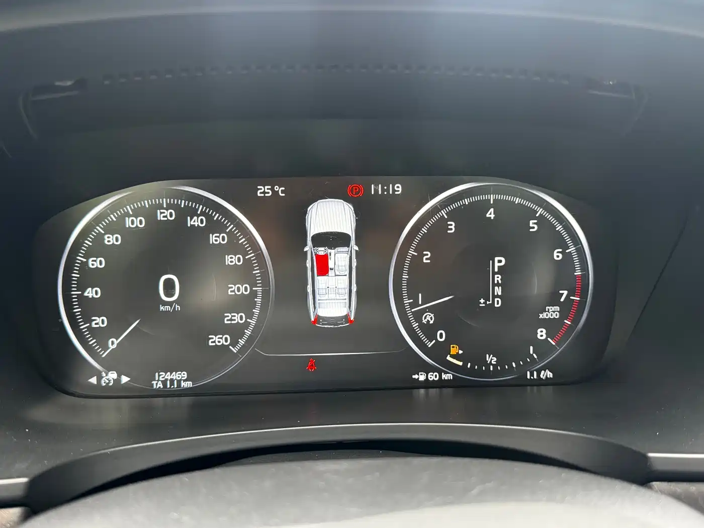 Фото 6 - Volvo V90