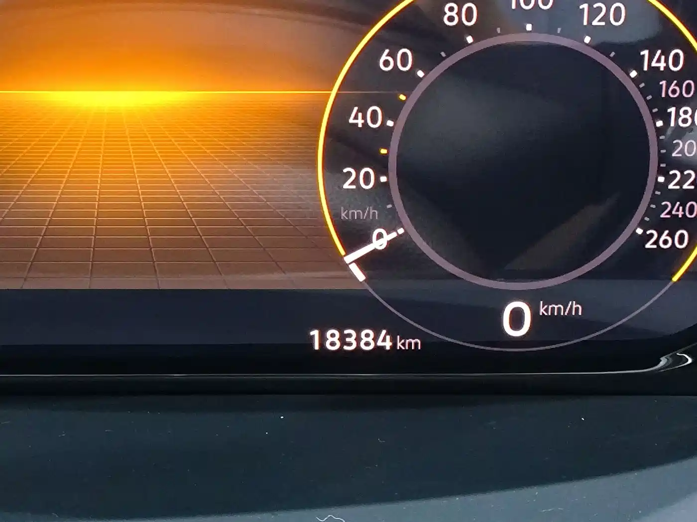 Volkswagen Viloran 2023 380TSI Premium Edition фото 6