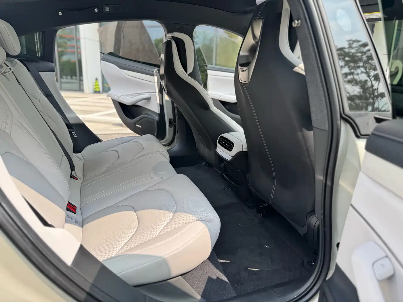 Xiaomi Auto Xiaomi SU7 2024 RWD Long Range Intelligent Driving Edition фото 6