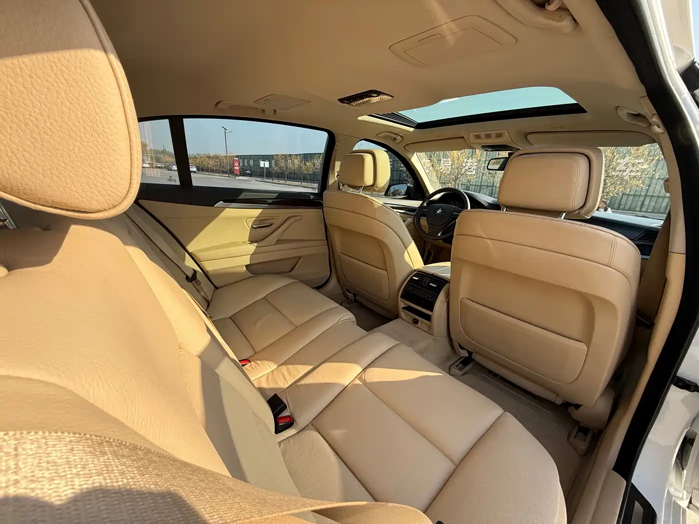 BMW 5 Series 2012 523Li Luxury фото 36