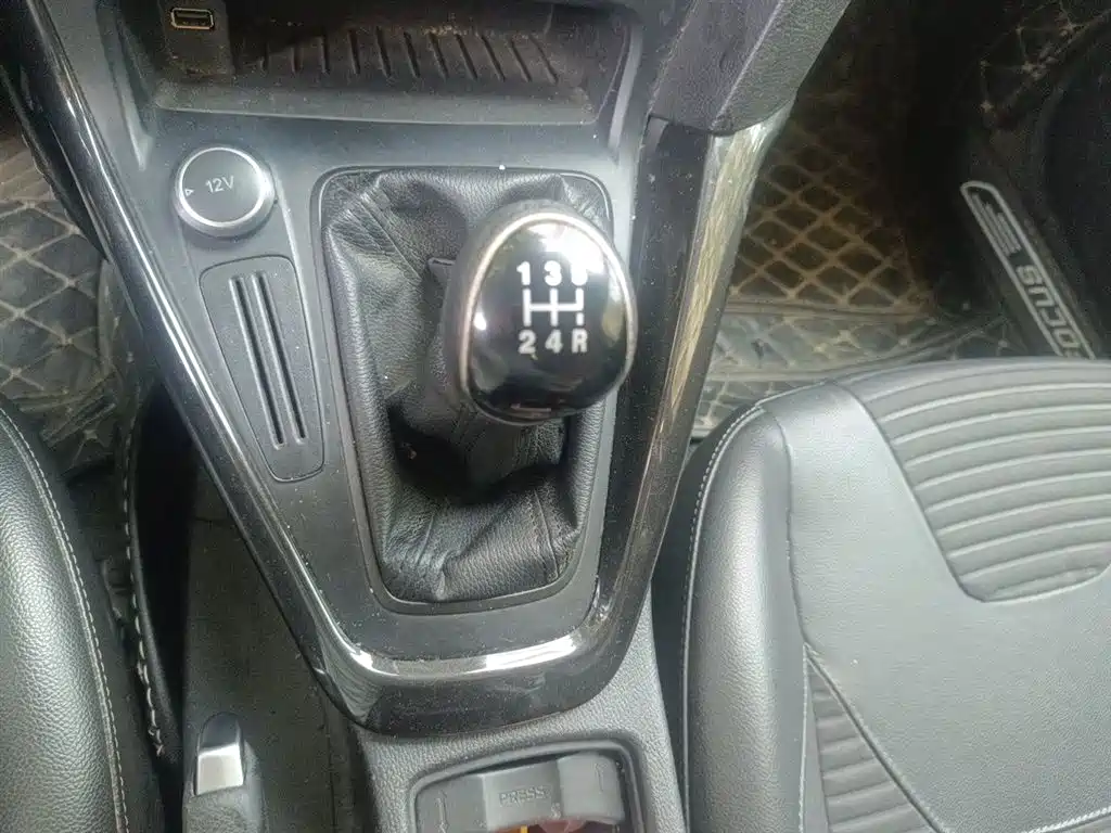 Фото 7 - Ford Focus