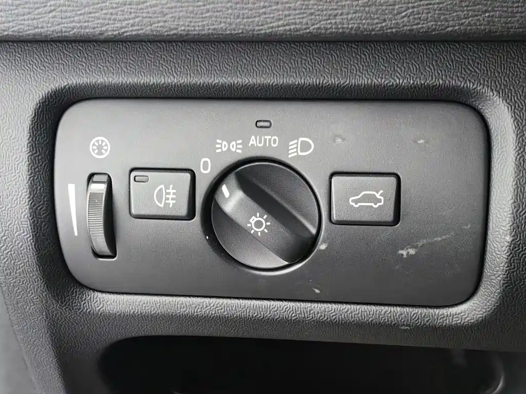 Volvo V40 2019 2019 T3 Momentum