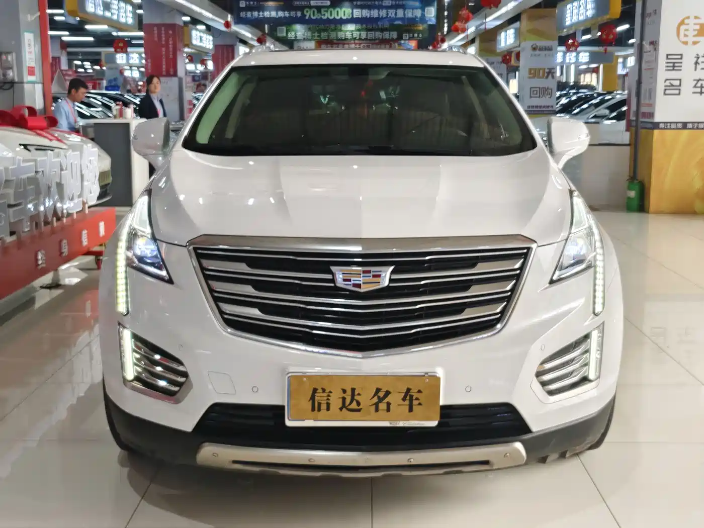 Cadillac XT5 2018 28T 4WD Luxury фото 2