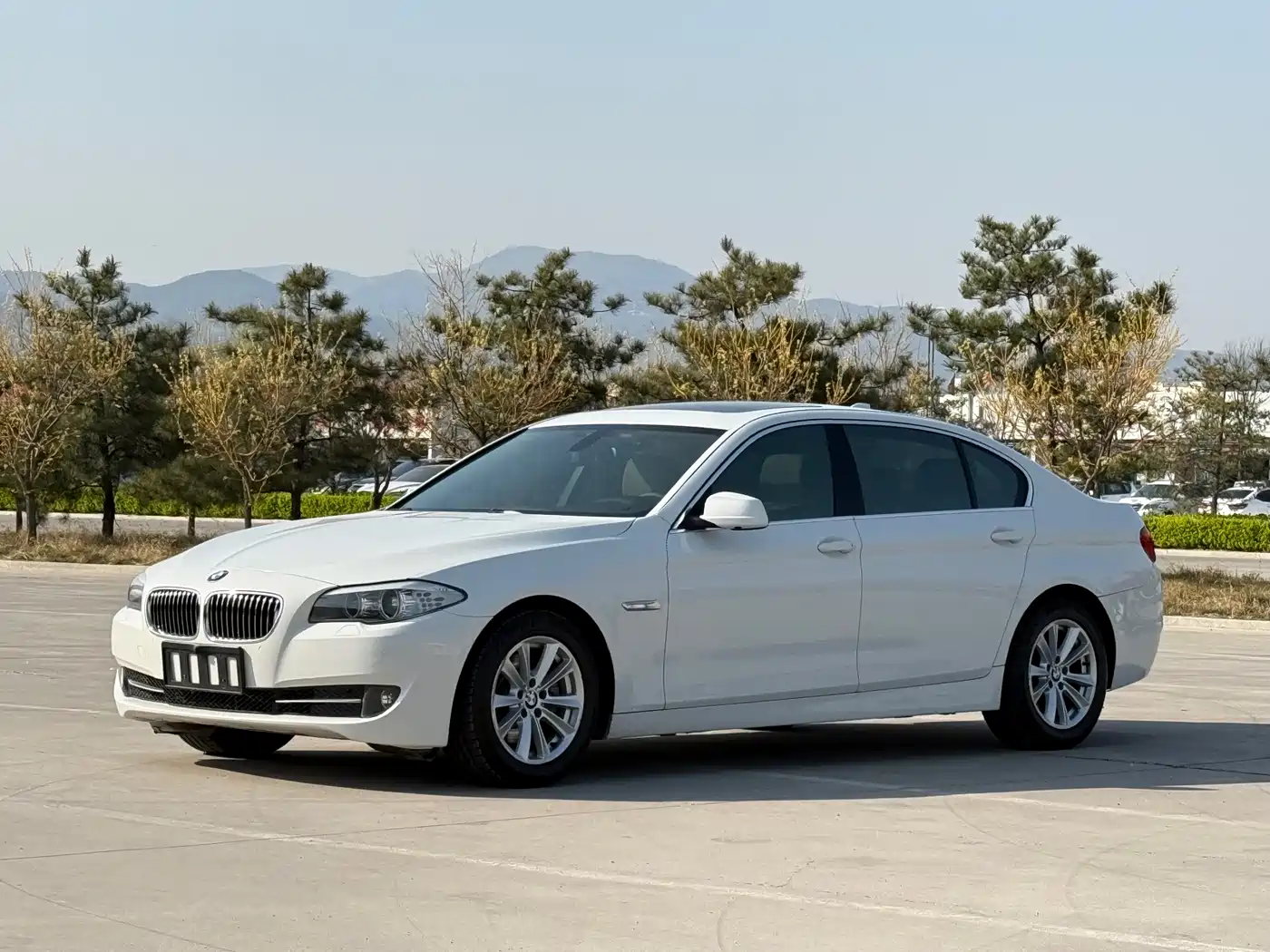BMW 5 Series 2012 523Li Luxury