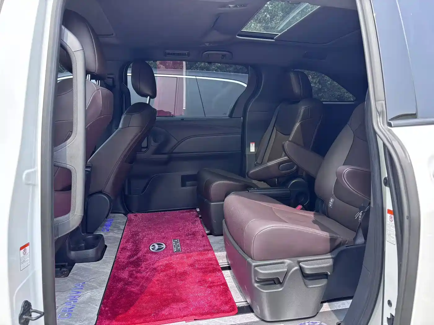 Toyota Granvia 2024 2024 2.5L Hybrid Premium PLUS 4WD Edition