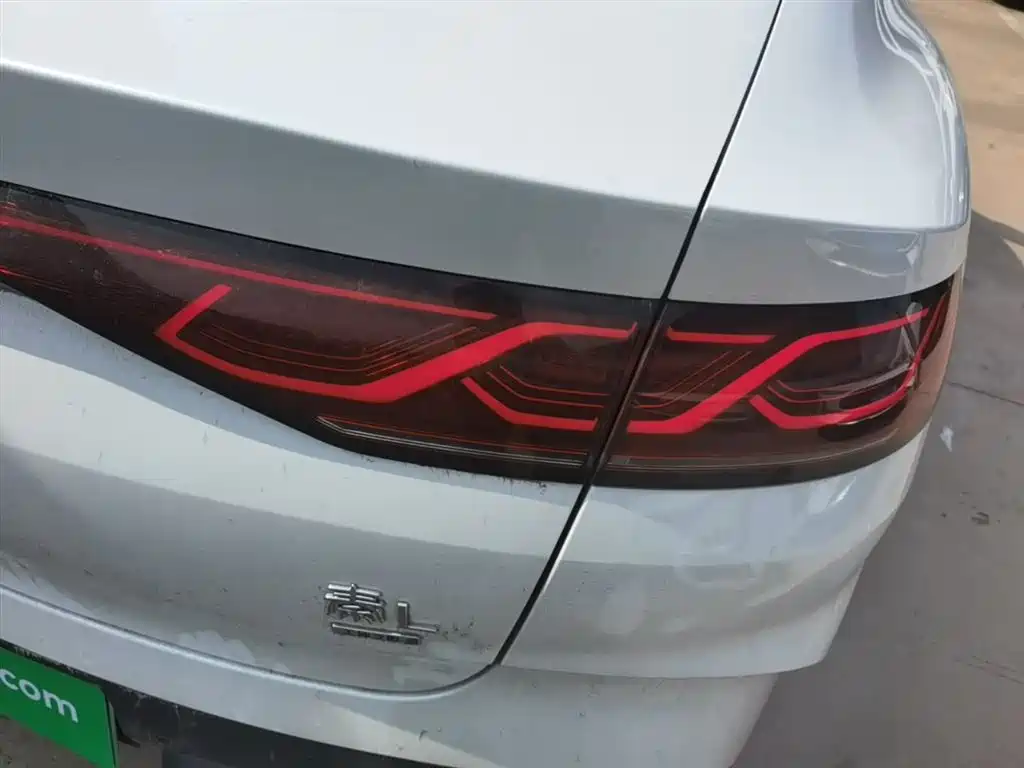 BYD Qin L 2024 DM-i 80KM Superior фото 8