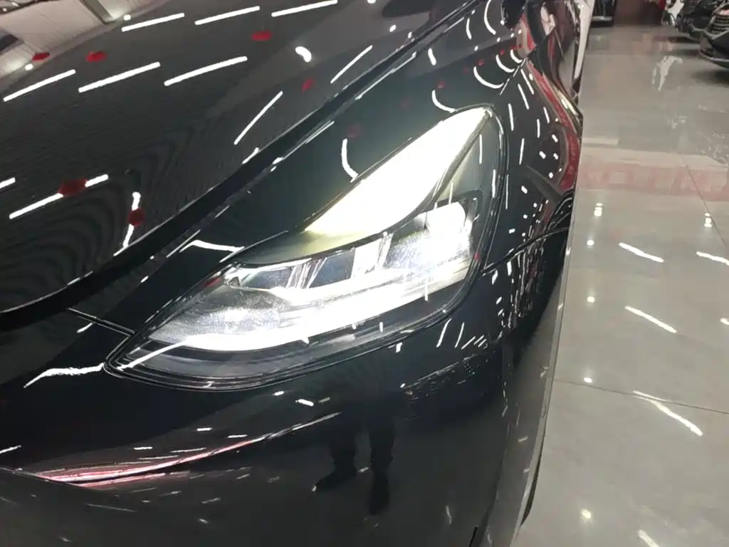 Фото 18 - Tesla Model Y