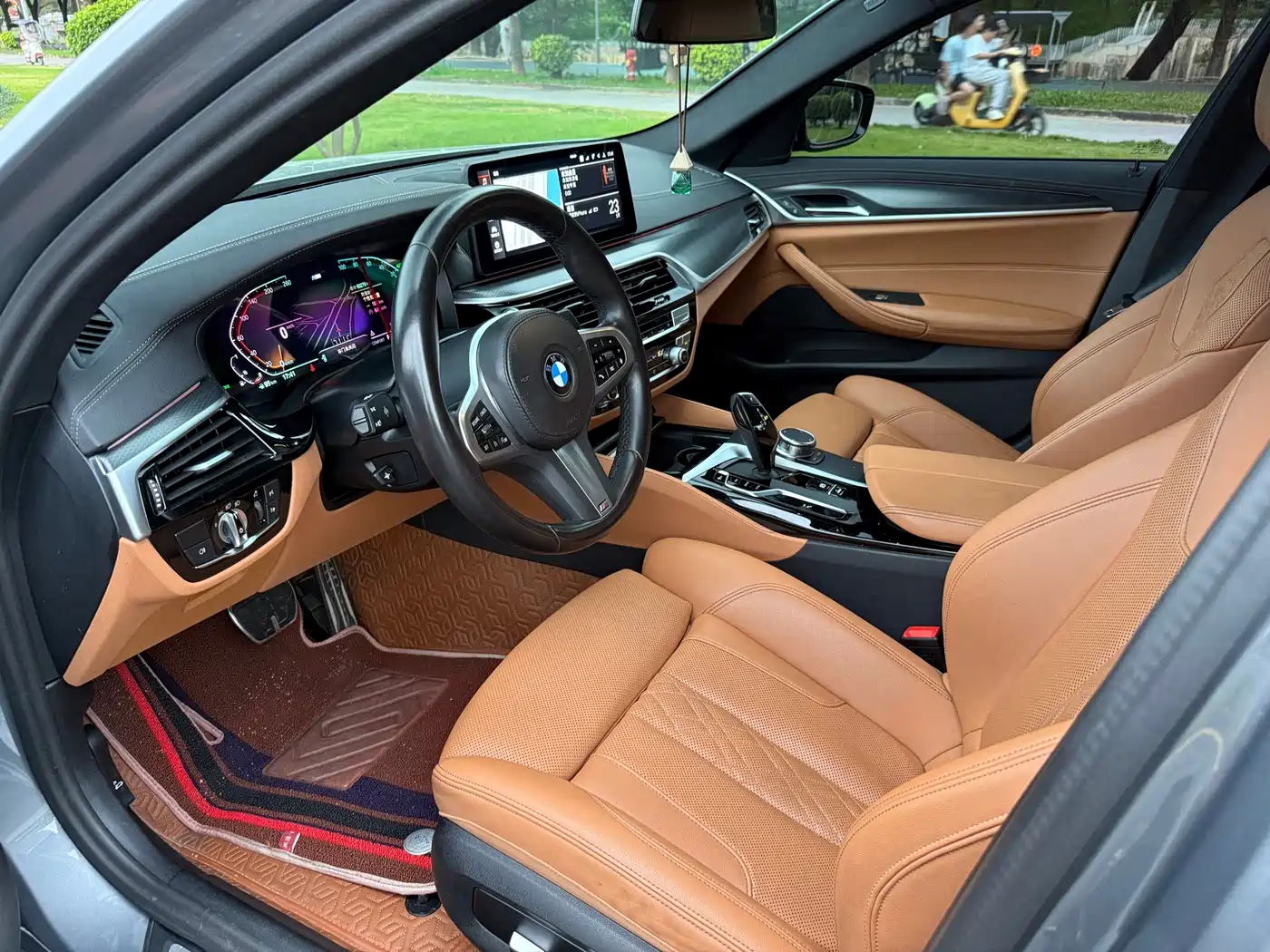 BMW 5 Series (Import) 2022 Model Second Facelift 525i M Sport Package фото 7