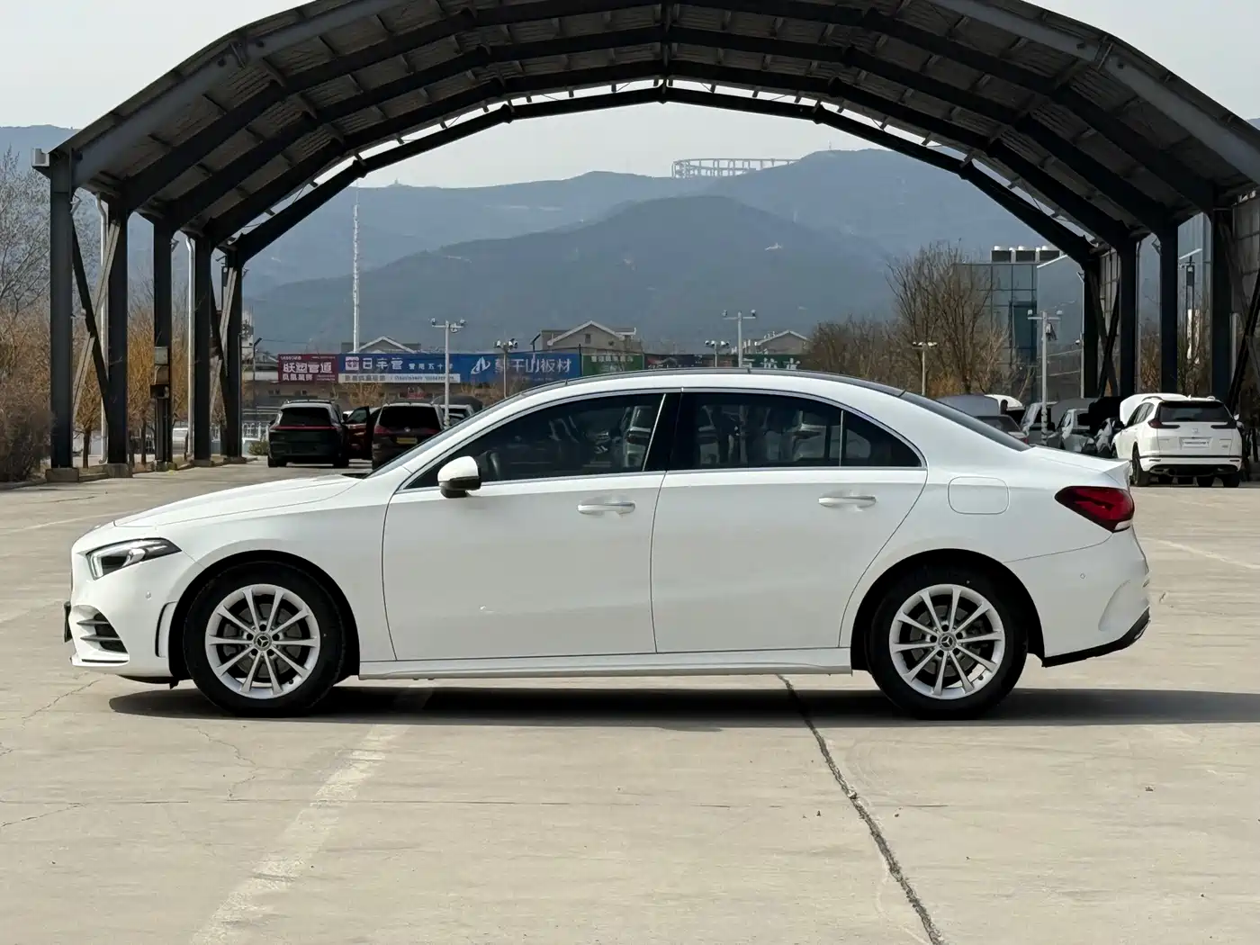 Mercedes-Benz A-Class 2021 A 200 L Sport Sedan Fashion Edition фото 4