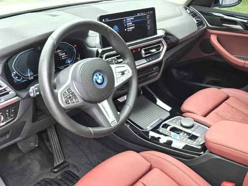 BMW iX3 2022 Leading Edition фото 7