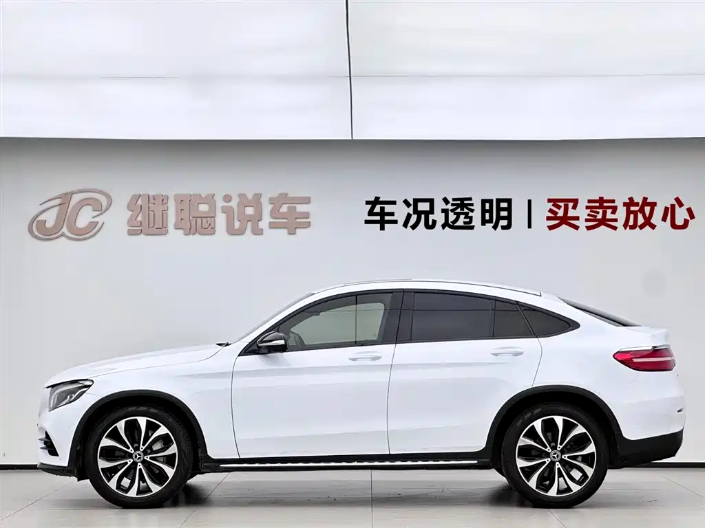 Mercedes-Benz GLC Coupe 2017 GLC 260 4MATIC Coupe SUV фото 3