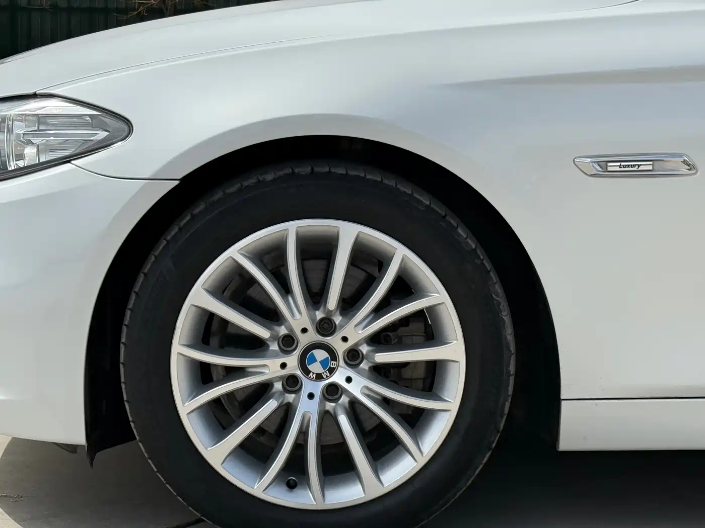 BMW 5 Series 2014 525Li Luxury Design Package фото 10