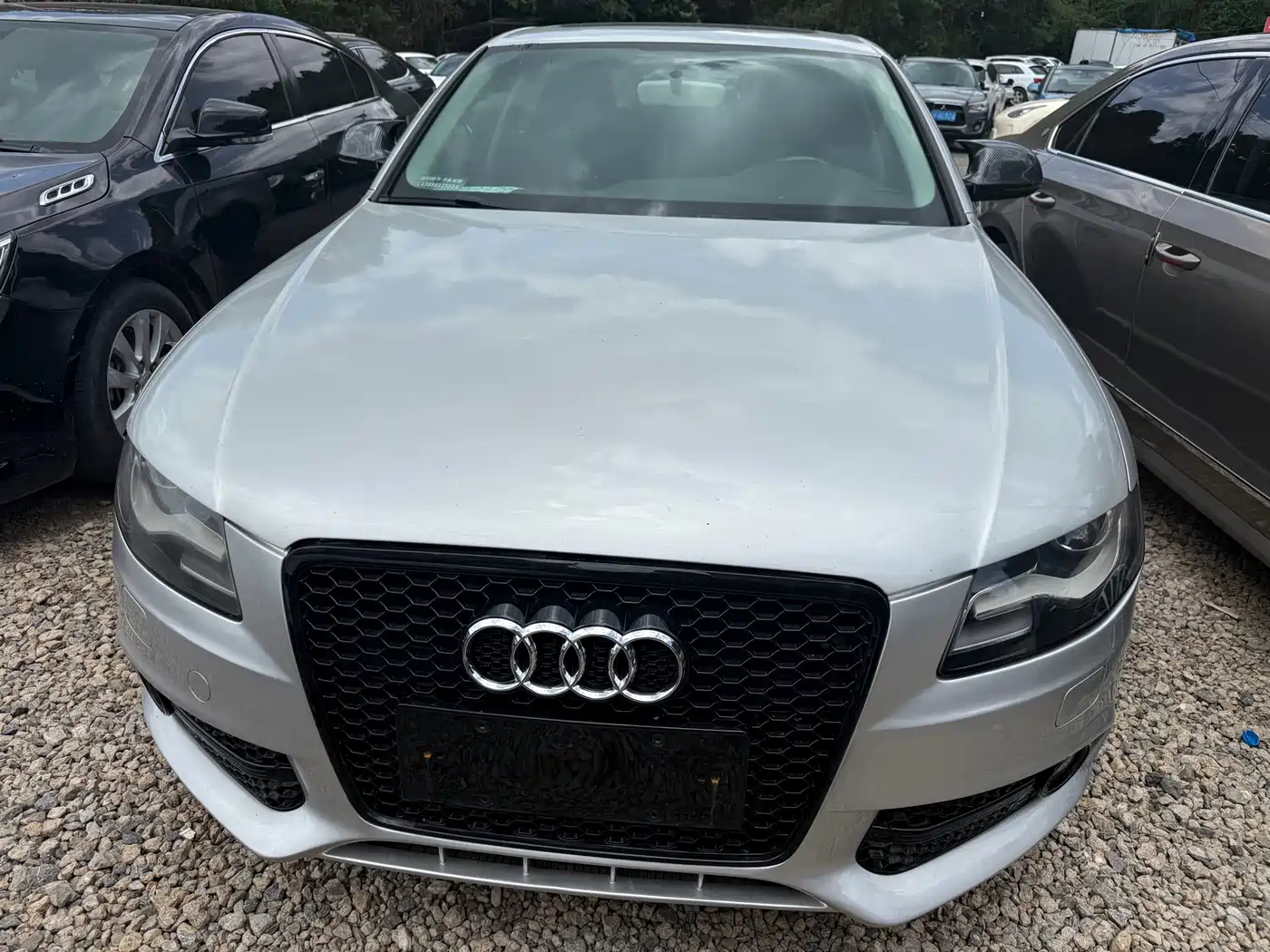 Audi A4L 2010 2.0 TFSI Standard фото 2
