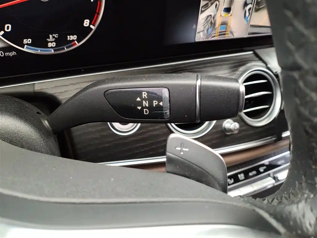 Mercedes-Benz E-Class 2020 E 300 L Sport Fashion Model фото 12
