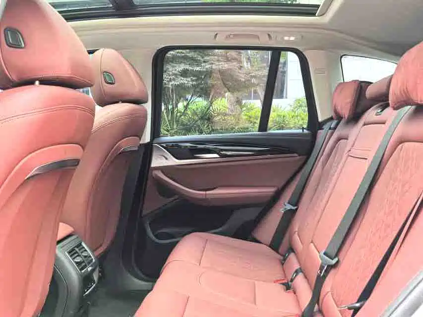 BMW iX3 2022 Leading Edition фото 8