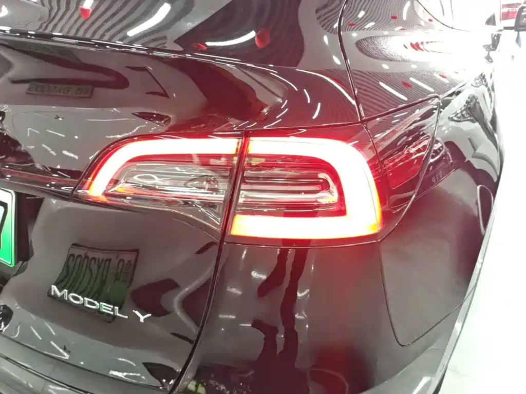 Фото 24 - Tesla Model Y