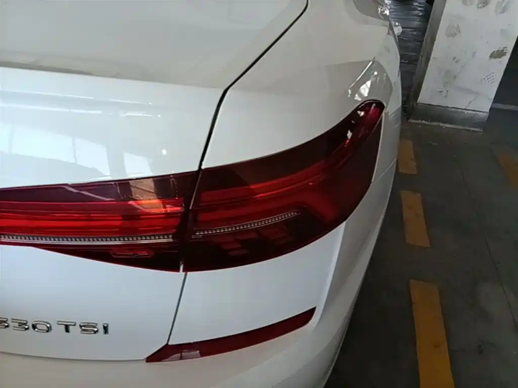 Volkswagen Passat 2019 330TSI Elite Version China VI фото 8