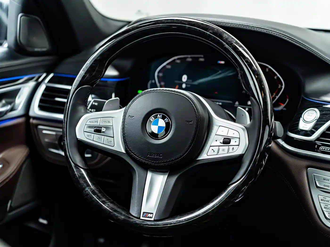 Photo 7 - BMW 7 Series