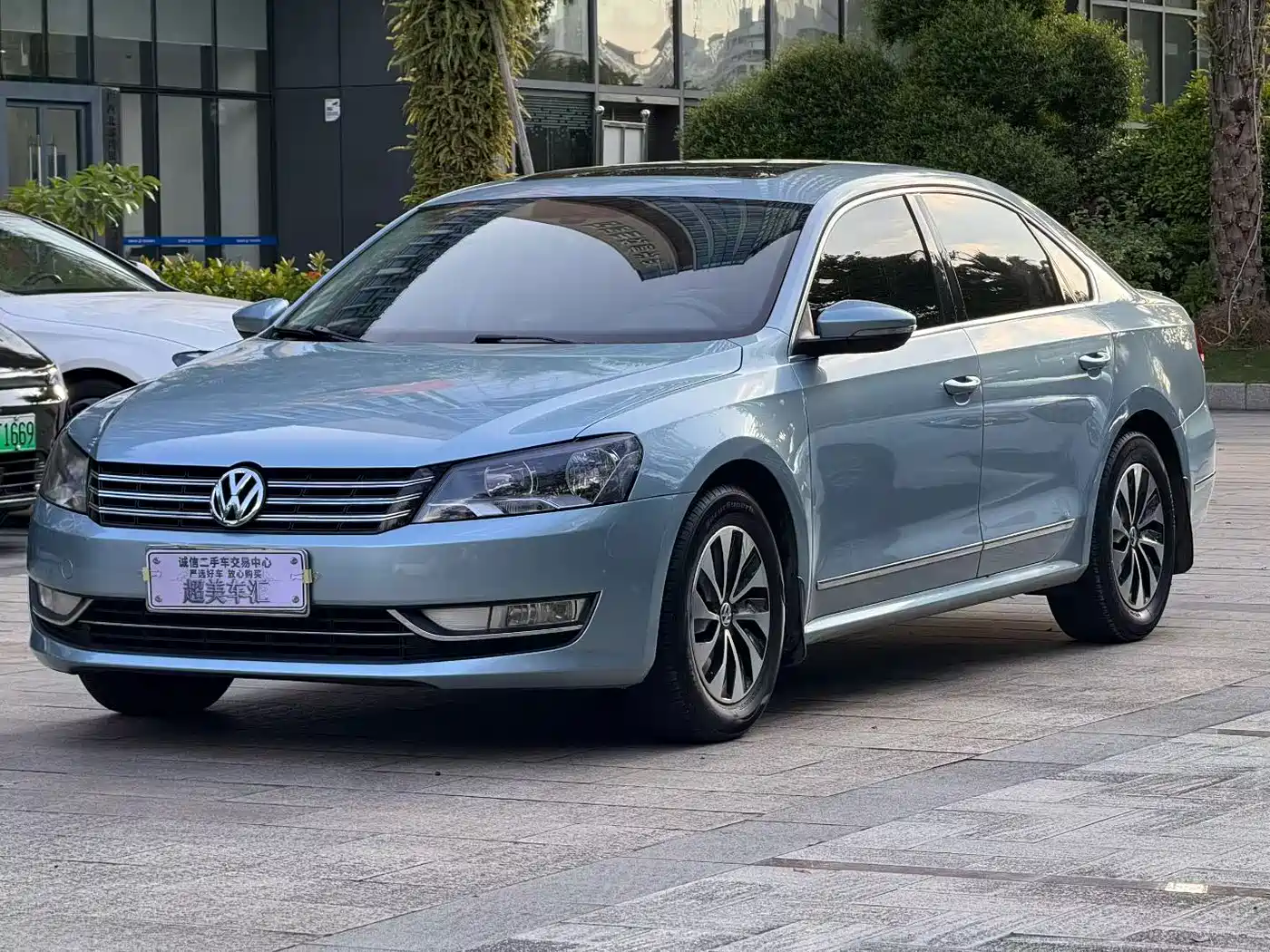 Фото 1 - Volkswagen Passat